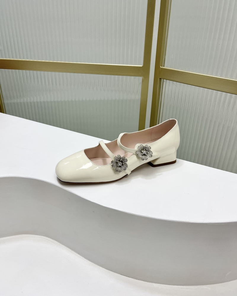 Roger Vivier flat shoes